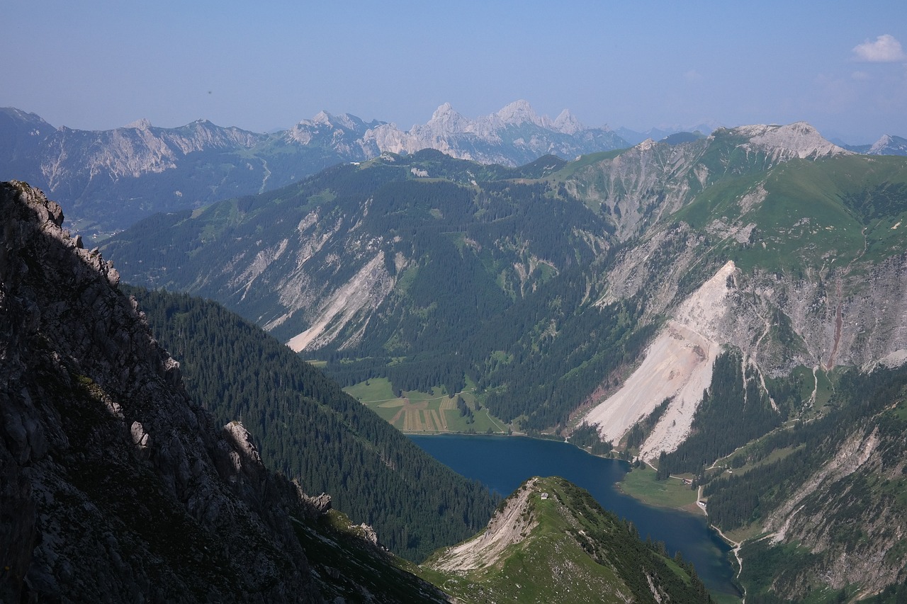 湖南山体滑坡事件最新报道